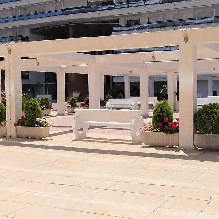 Apartamento El Eden De Playa De - Alquiler Familiar. *